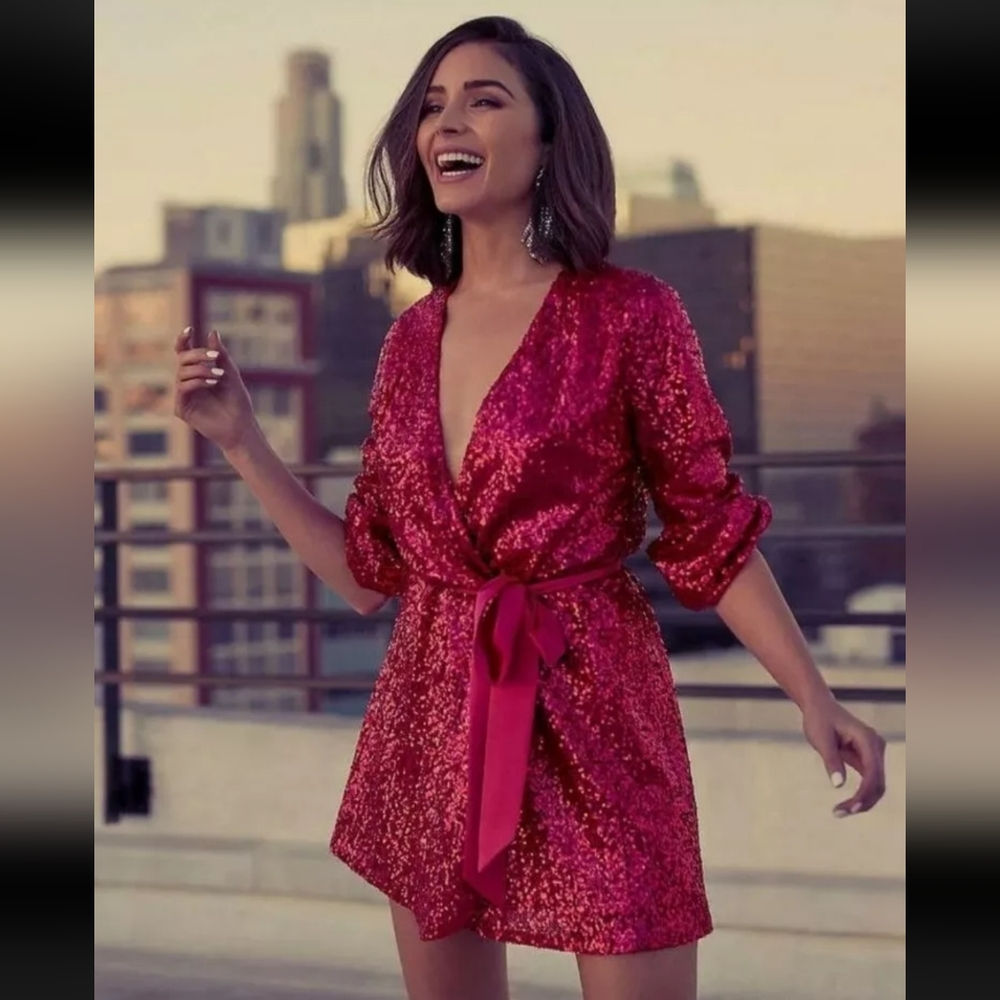 NWT Express Hot Magenta Olivia Culpo Surplice Sequin Dress Sz XS